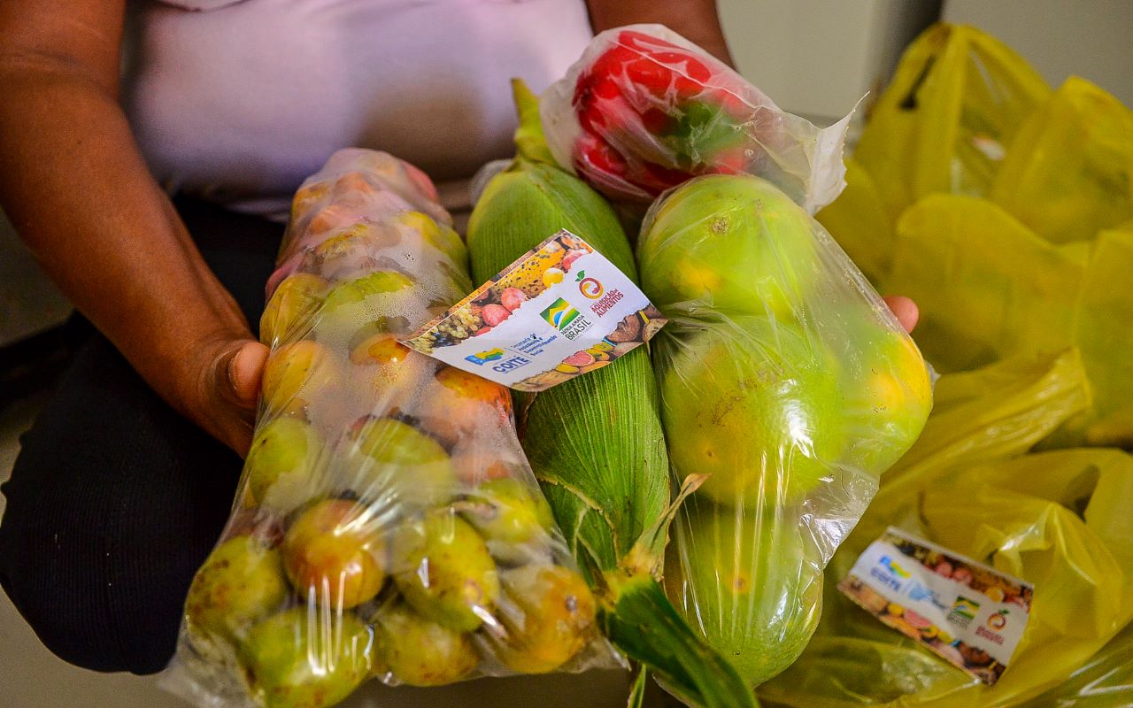 Prefeitura de Conceição de Coité inicia distribuição de alimentos do PAB