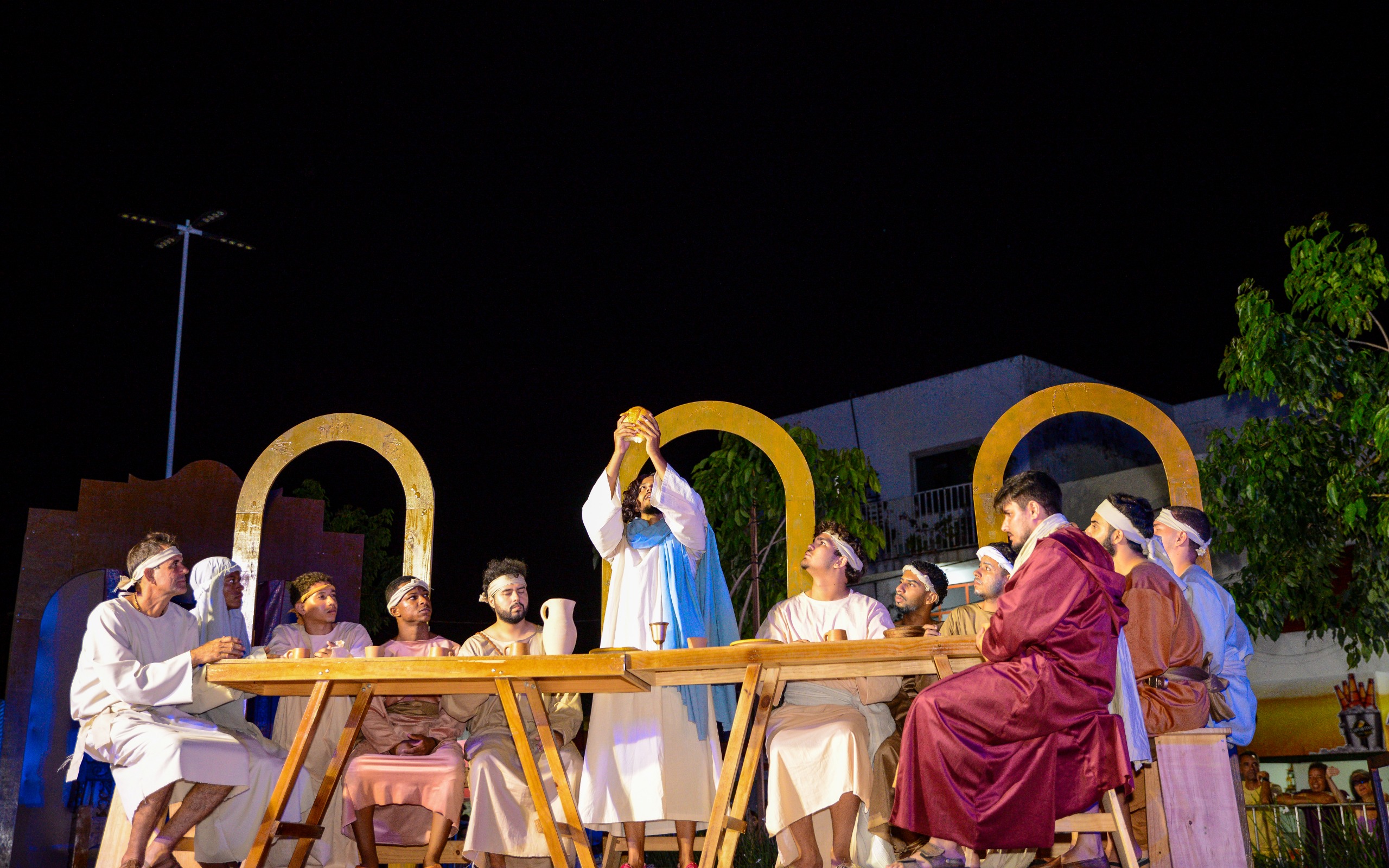 Conceição do Coité revive a história da Paixão de Cristo com grande espetáculo