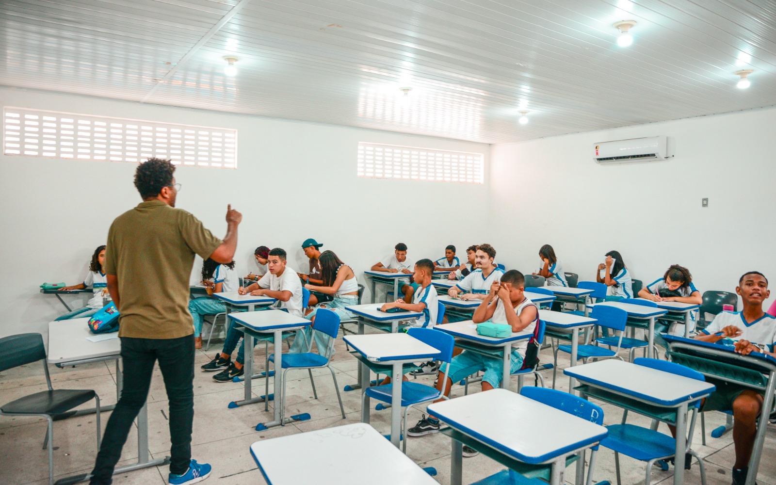 Prefeitura de Coité prepara processo seletivo para professores de Língua Inglesa na rede municipal
