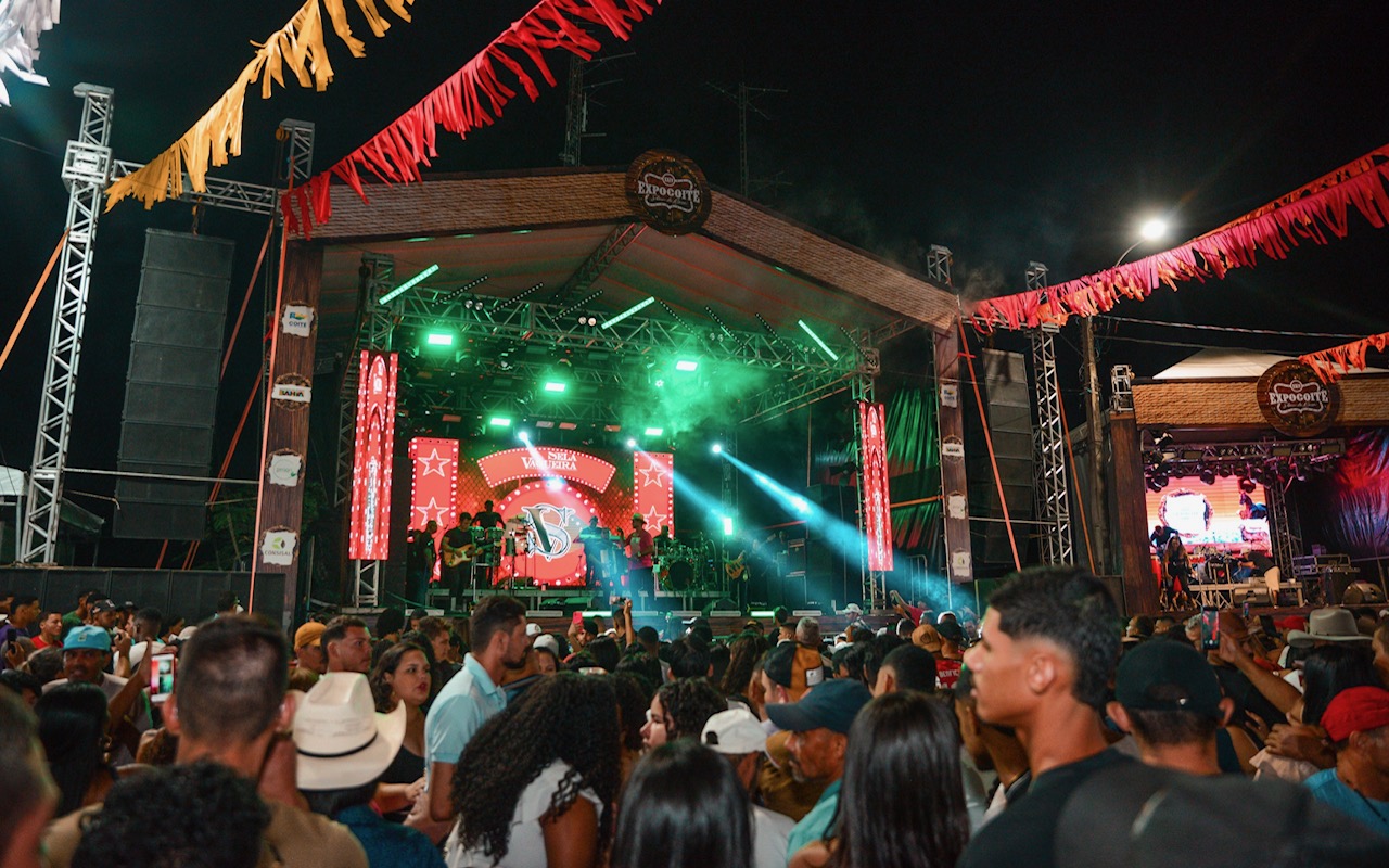 ExpoCoité 2025 atrai multidão e anima segundo dia de festa no Parque de Exposições
