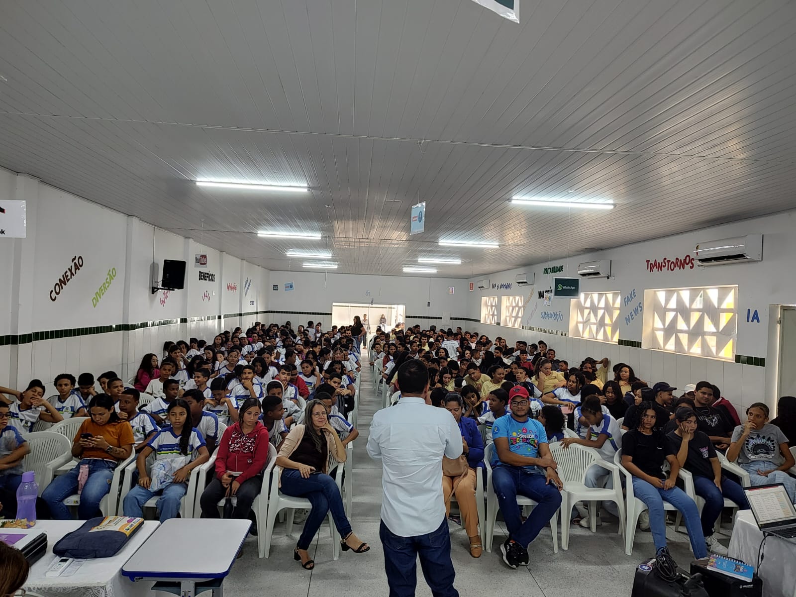 Estudantes de Coité alertam sobre o uso consciente das redes sociais em projeto de encerramento do primeiro semestre letivo