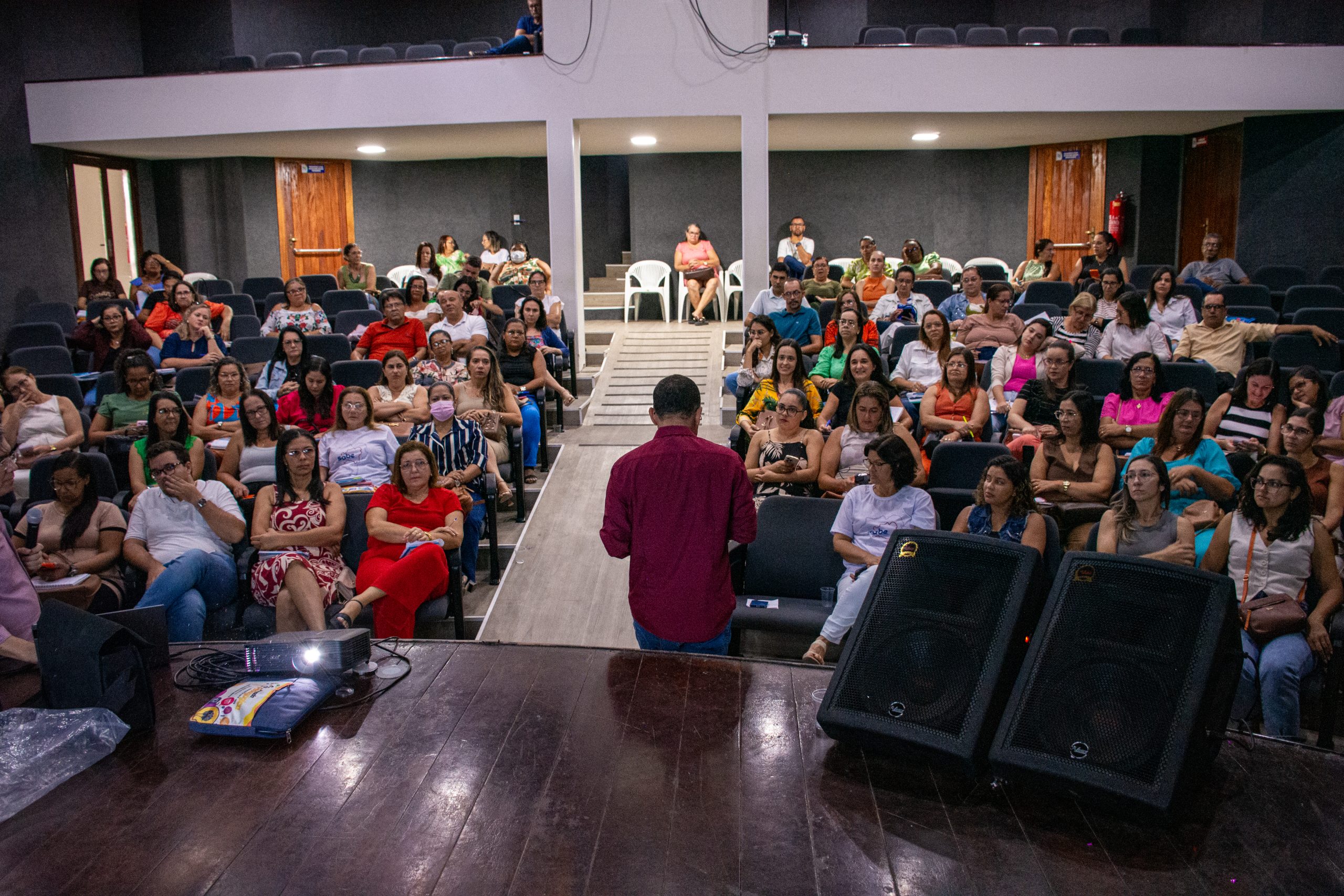 Secretaria de Educação realiza encontro para fortalecer a qualidade do ensino em Coité