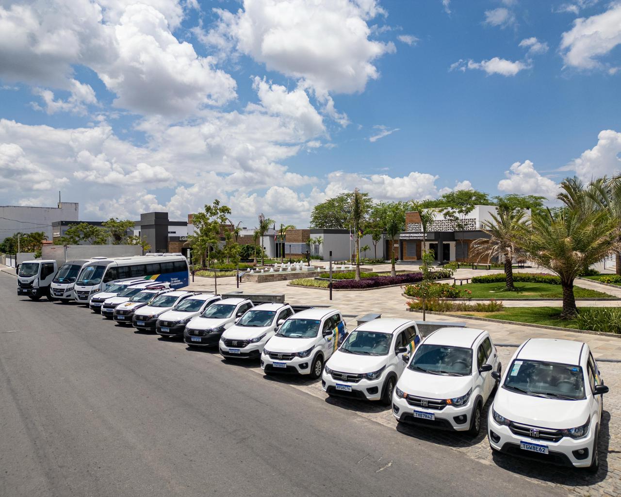 Prefeitura de Coité amplia frota municipal com aquisição de 26 novos veículos