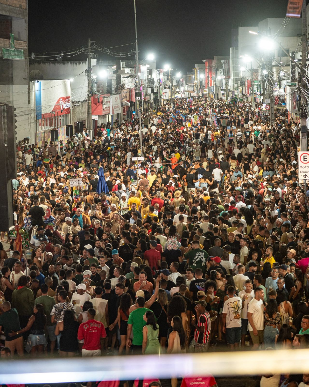 MAIS DE 300 MIL PESSOAS: COITÉ FOLIA 2026 ENCERRA COM RECORDE E MULTIDÕES NA AVENIDA
