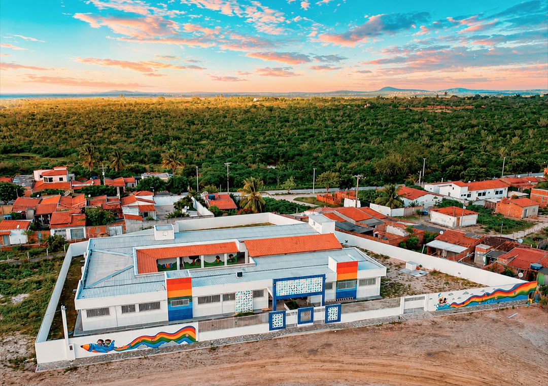 Prefeitura de Coité inaugura Creche Dulce de Lima Costa (Tia Dulce) no distrito de Santa Rosa nesta terça-feira (7)